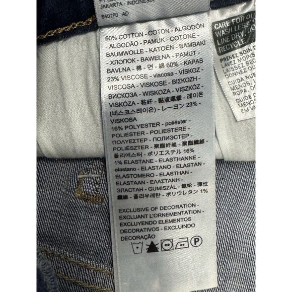 NWT Levi's 711 Women's 24W Mid Rise Slim Through Hip Thigh Skinny Blue Jeans - Picture 12 of 15